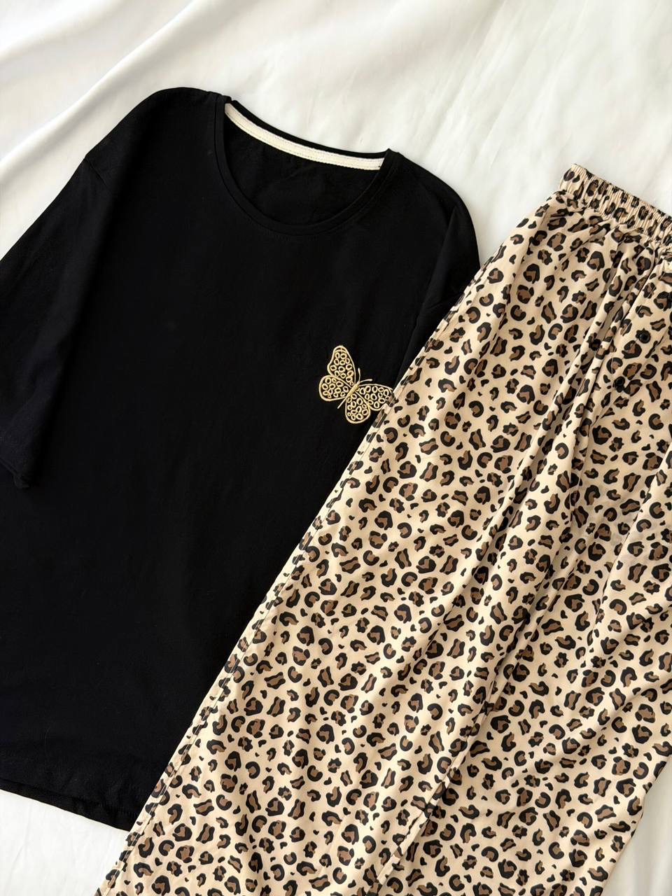 IMG_6411 ست تیشرت لانگ و شلوار پینترستی کد ۰۳۰۱۲۳ - تصویر 1